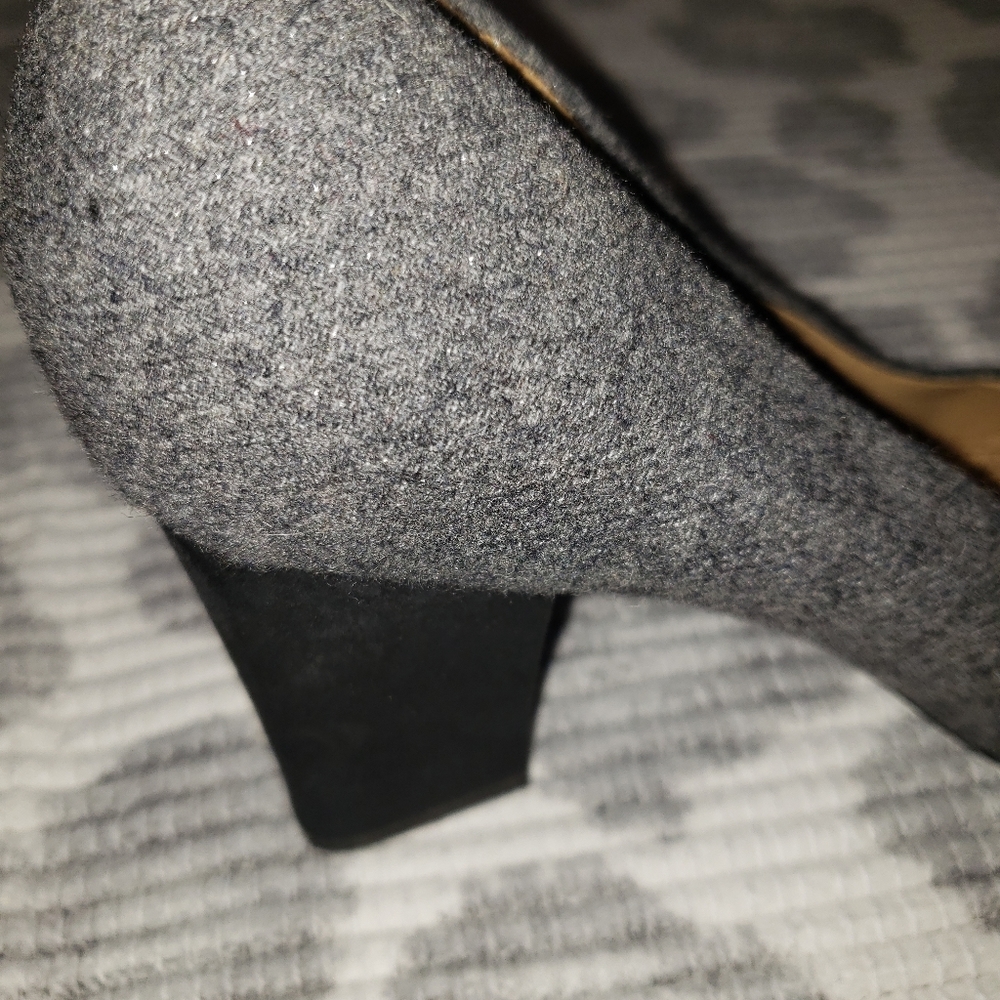 Heels - Picture 5 of 10